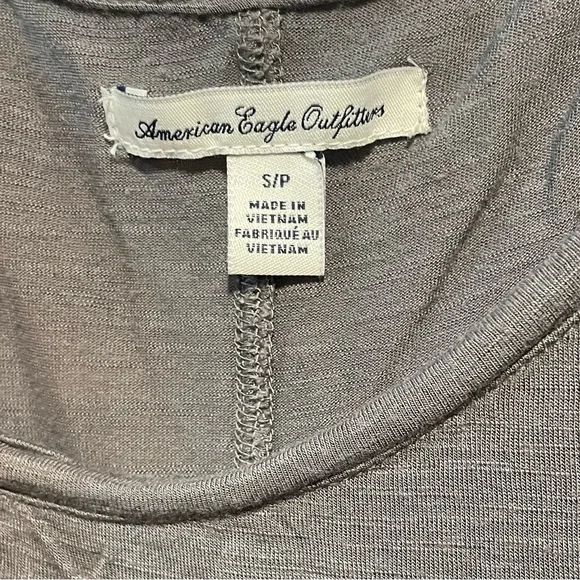 Flowy Tee - Picture 2 of 2